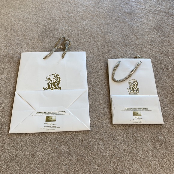 Bundle of 2 Ritz-Carlton shopping gift bags - Picture 2 of 13